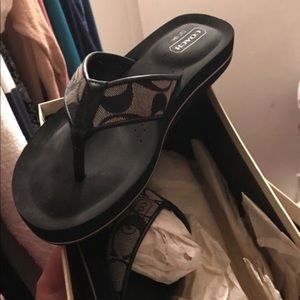 Coach sandals size 5 like new to small for me